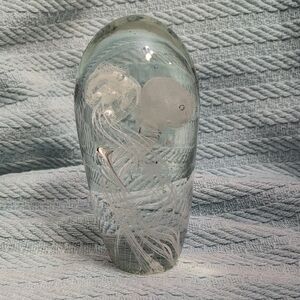 Source Unknown Clear Glass Jellyfish Paperweight